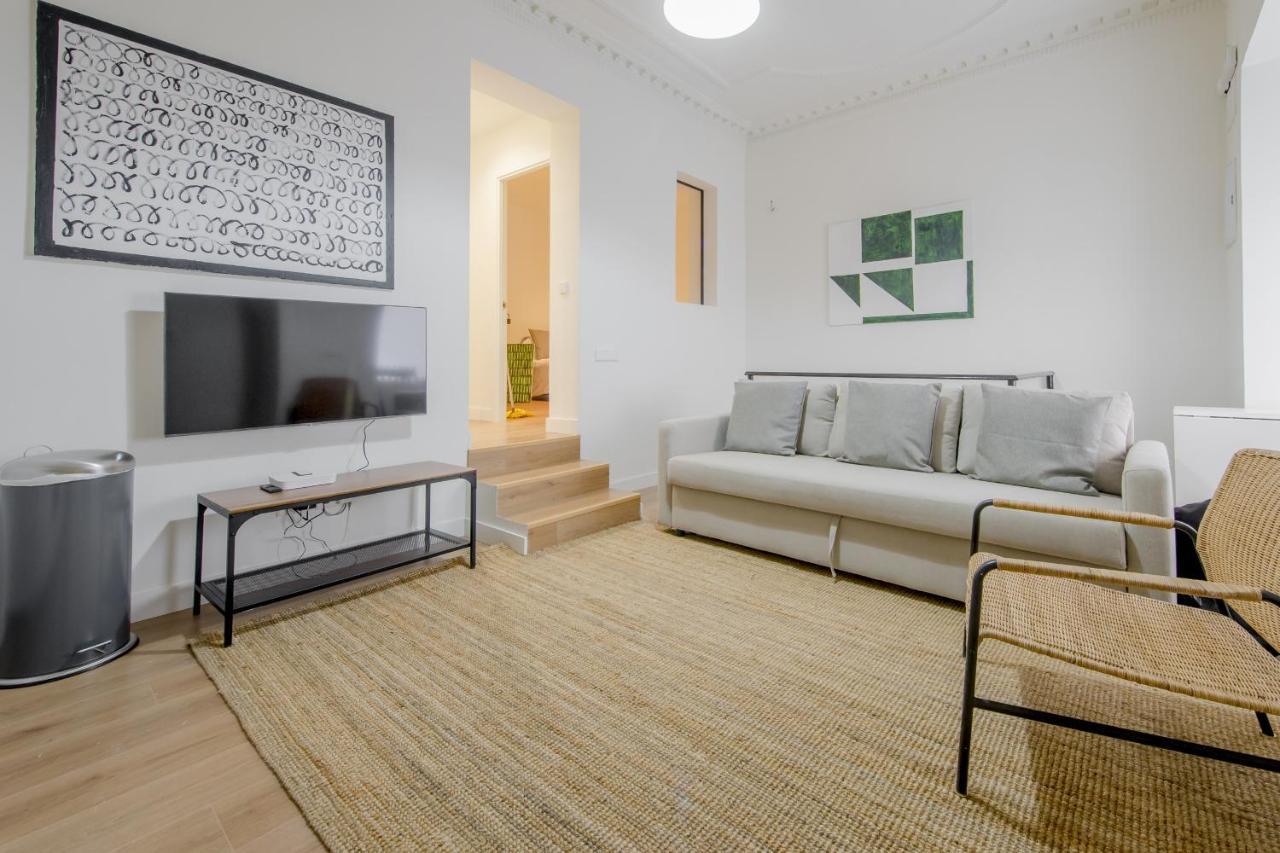Modern Apt & Cool Interior Design En El Retiro Apartman Madrid Kültér fotó