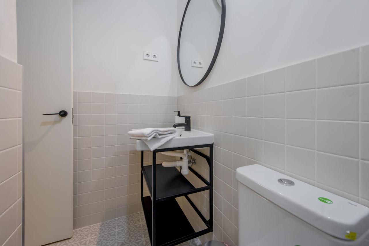 Modern Apt & Cool Interior Design En El Retiro Apartman Madrid Kültér fotó